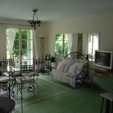 Holiday home L'ombre De La Glycine Du Golfe De Saint Tropez Gassin