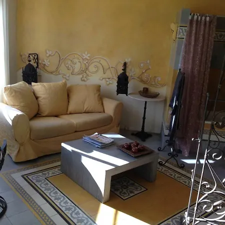 L'ombre De La Glycine Du Golfe De Saint Tropez Dom wakacyjny Gassin