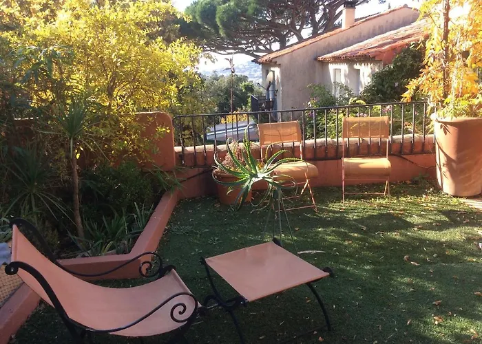 L'ombre De La Glycine Du Golfe De Saint Tropez Casa vacanze *