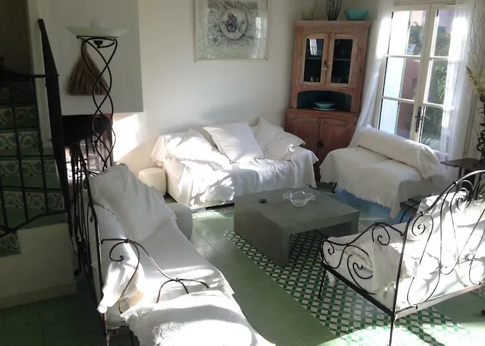 بيت للعطل L'ombre De La Glycine Du Golfe De Saint Tropez *